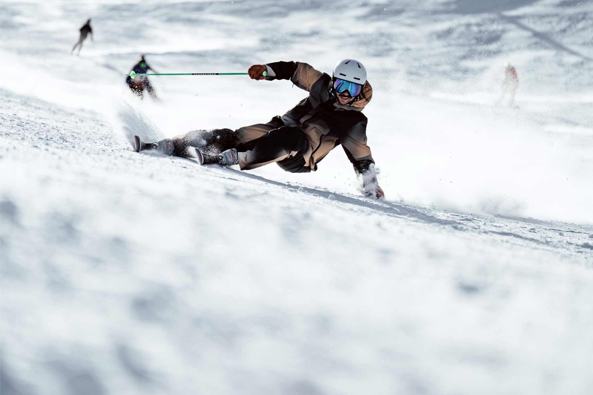 Andreas Putz Carving on the piste