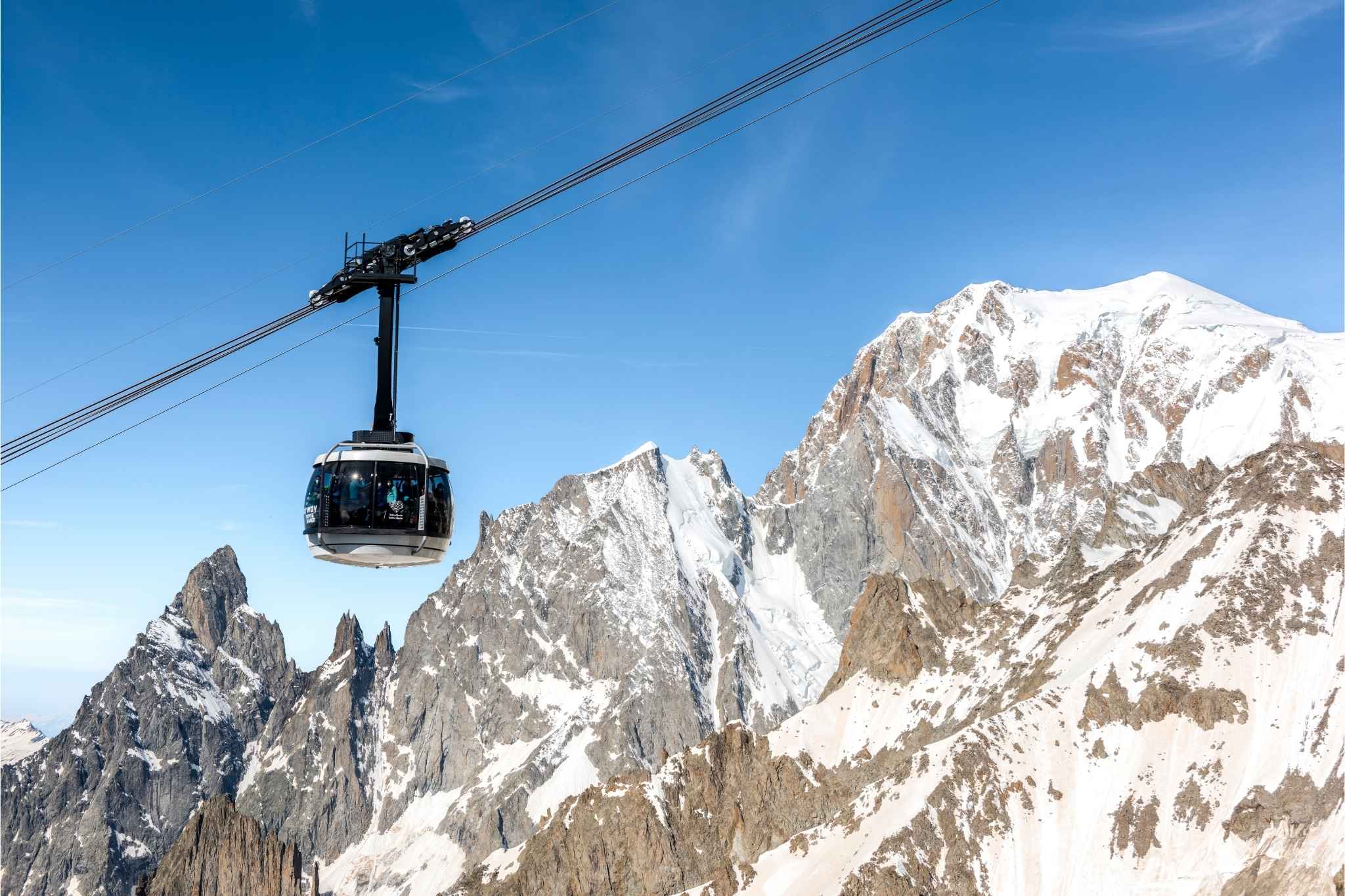 Courmayeur Overview.jpg