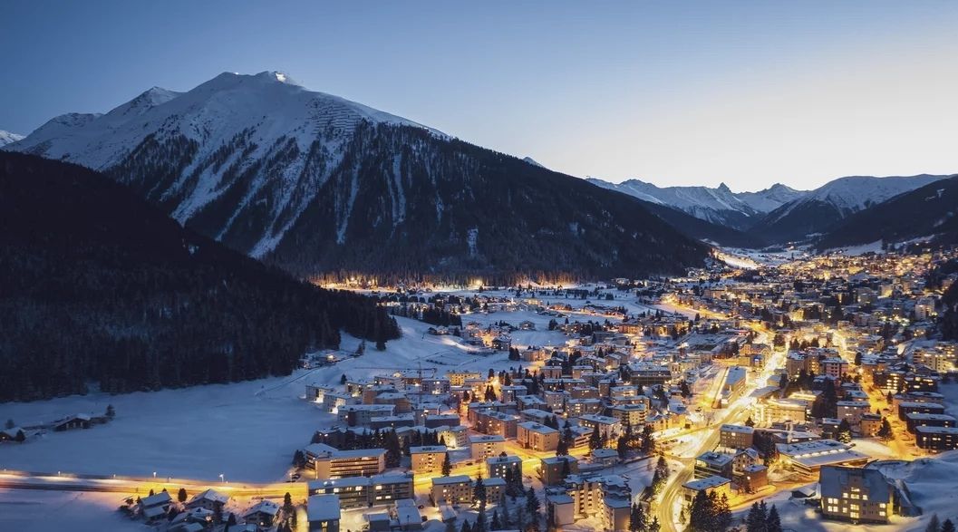 Davos Klosters night.jpg