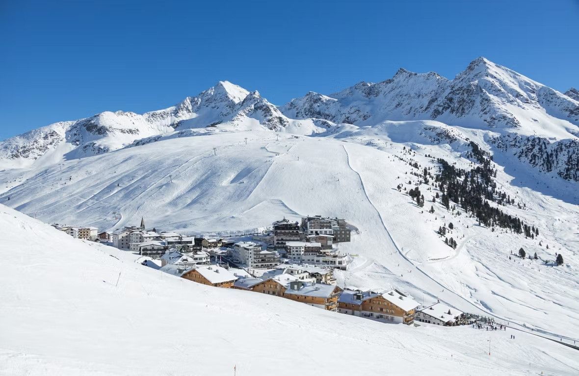 Kühtai Ski in Ski Out.jpg