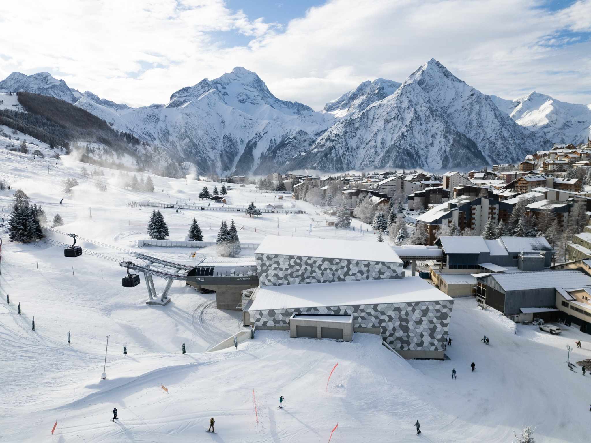 Les 2 Alpes Accom.jpg