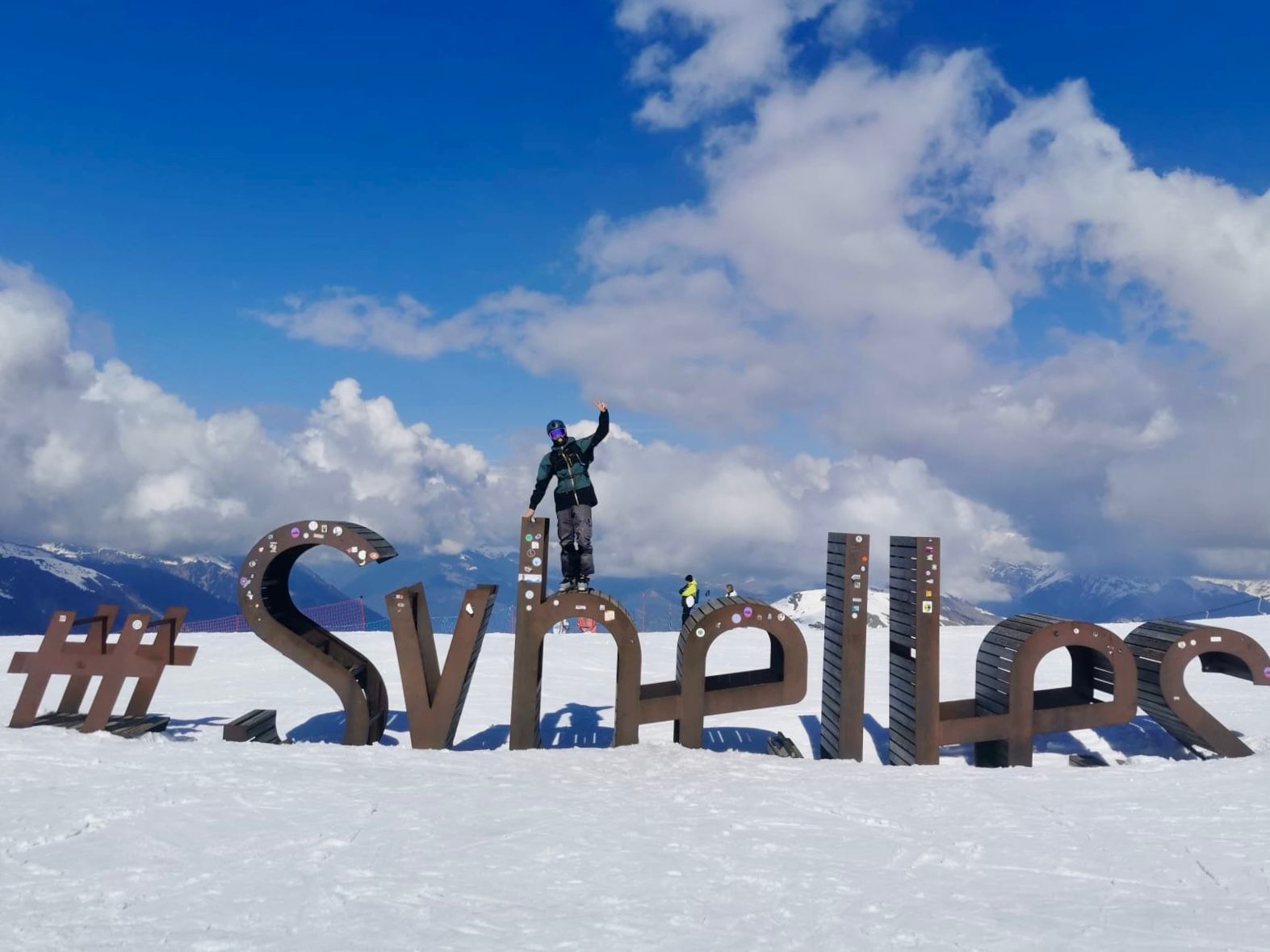 Les sybelles sign.jpg