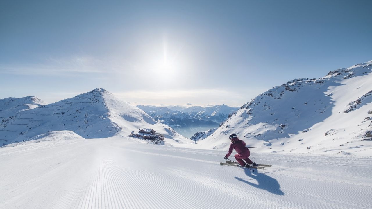 Mayrofen Skiing.jpg