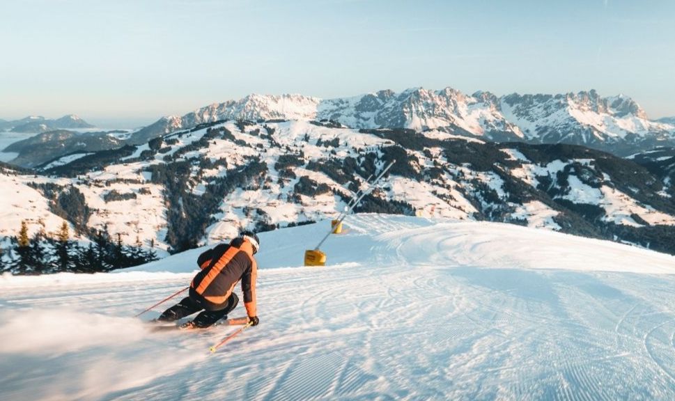skiing perfect groomers in Söll - SkiWelt.jpg